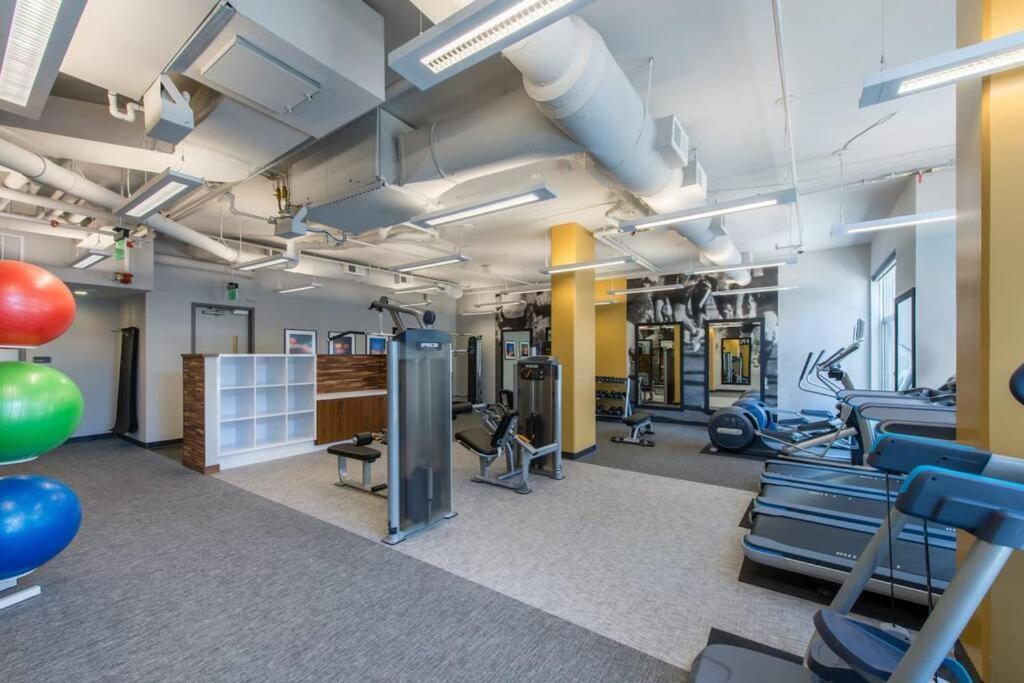 Wonderful 2Br Apartment At Crystal City Arlington Eksteriør billede