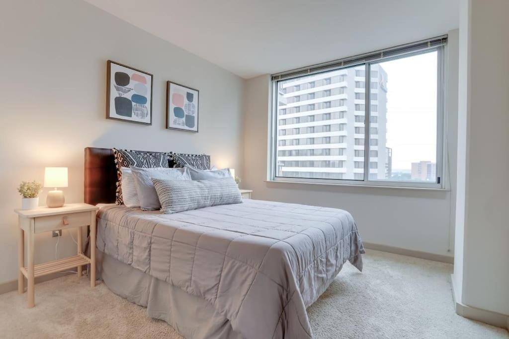 Wonderful 2Br Apartment At Crystal City Arlington Eksteriør billede