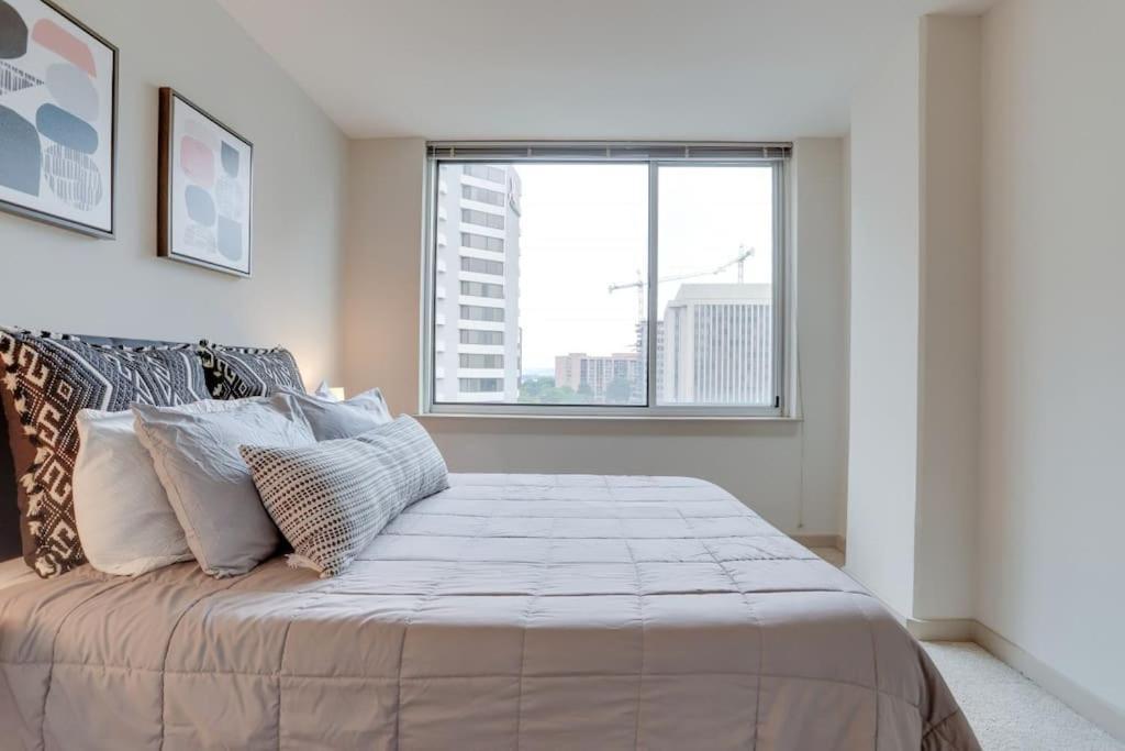 Wonderful 2Br Apartment At Crystal City Arlington Eksteriør billede